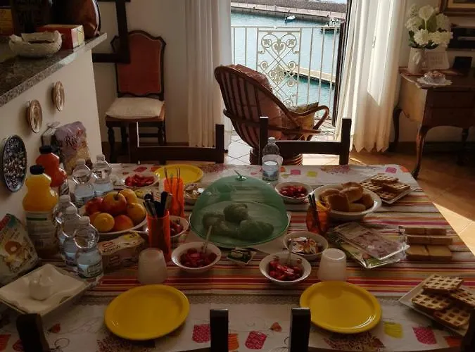 Alojamento de Acomodação e Pequeno-almoço Kalimaka Scario